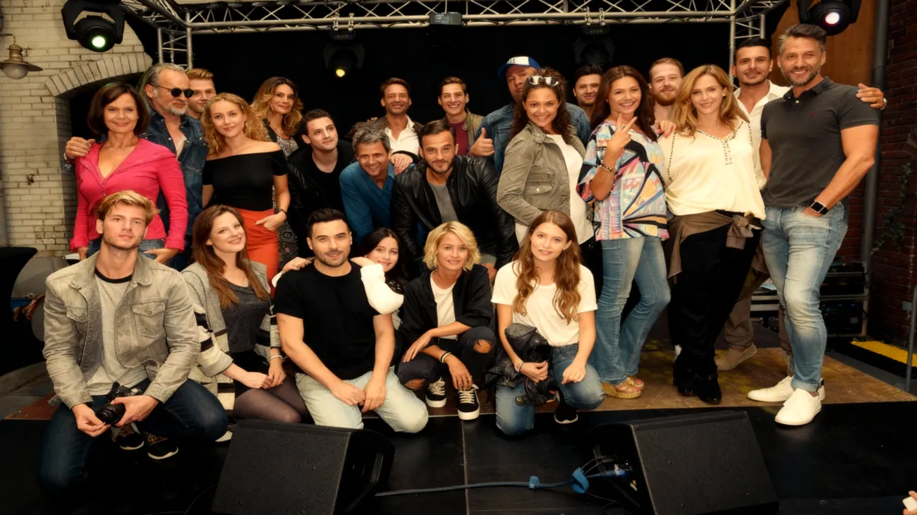 Unter uns2025-11-07T05:41:24.881Z"